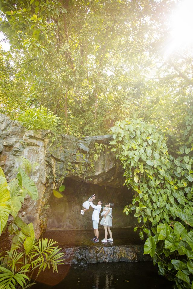 Benefit of Outdoor Family Photoshoot