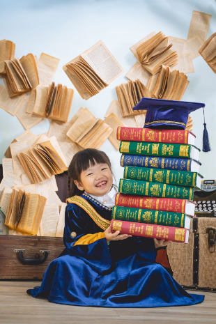 kindergarten pupil graduation photoshoot
