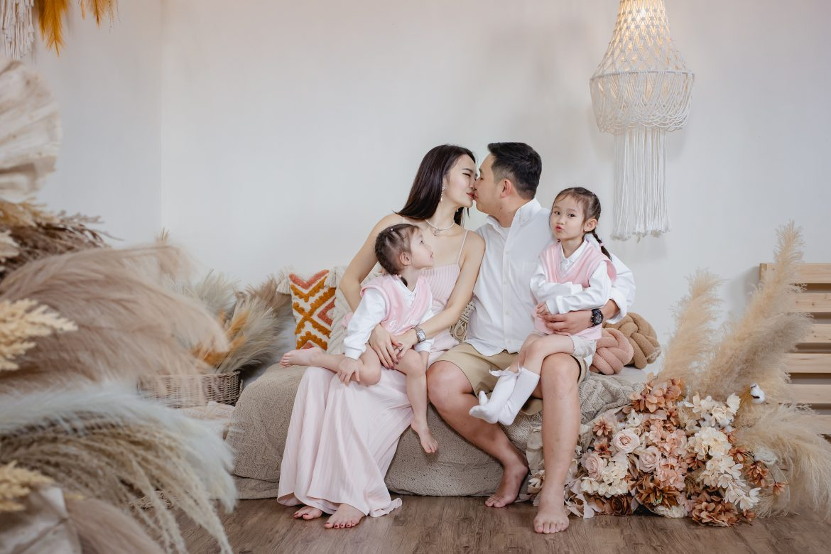 Book Your Family Photoshoot with Tinytodds Today