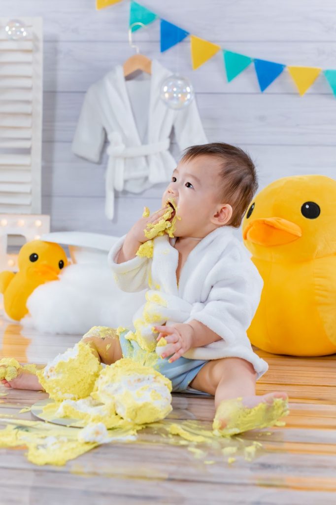 What Makes Our Cake Smash Experience Extraordinary?