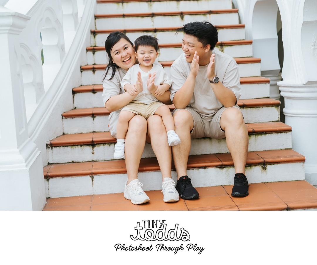 baby photoshoot with parents outdoor session