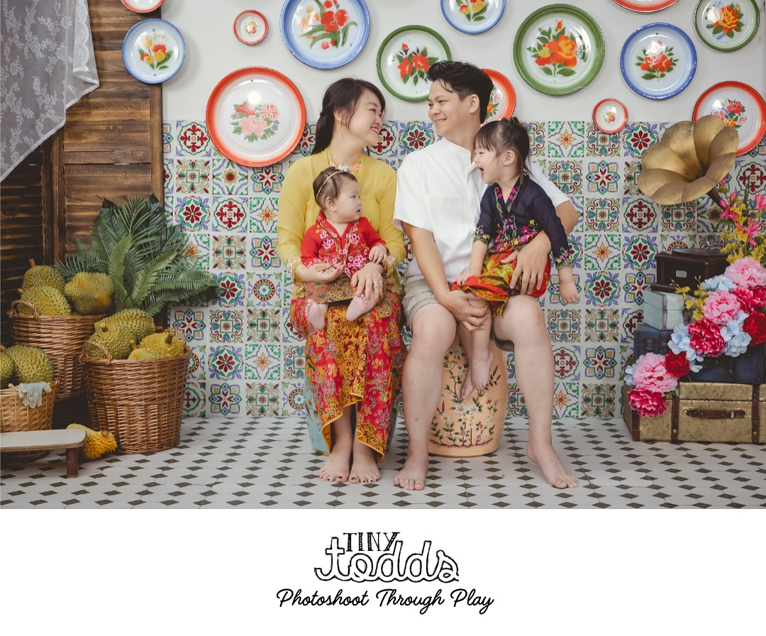 baby photoshoot with parents