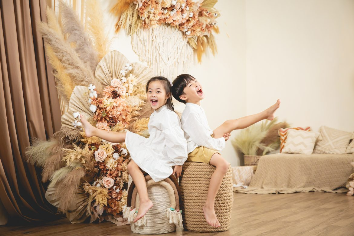 family photoshoot creative setup