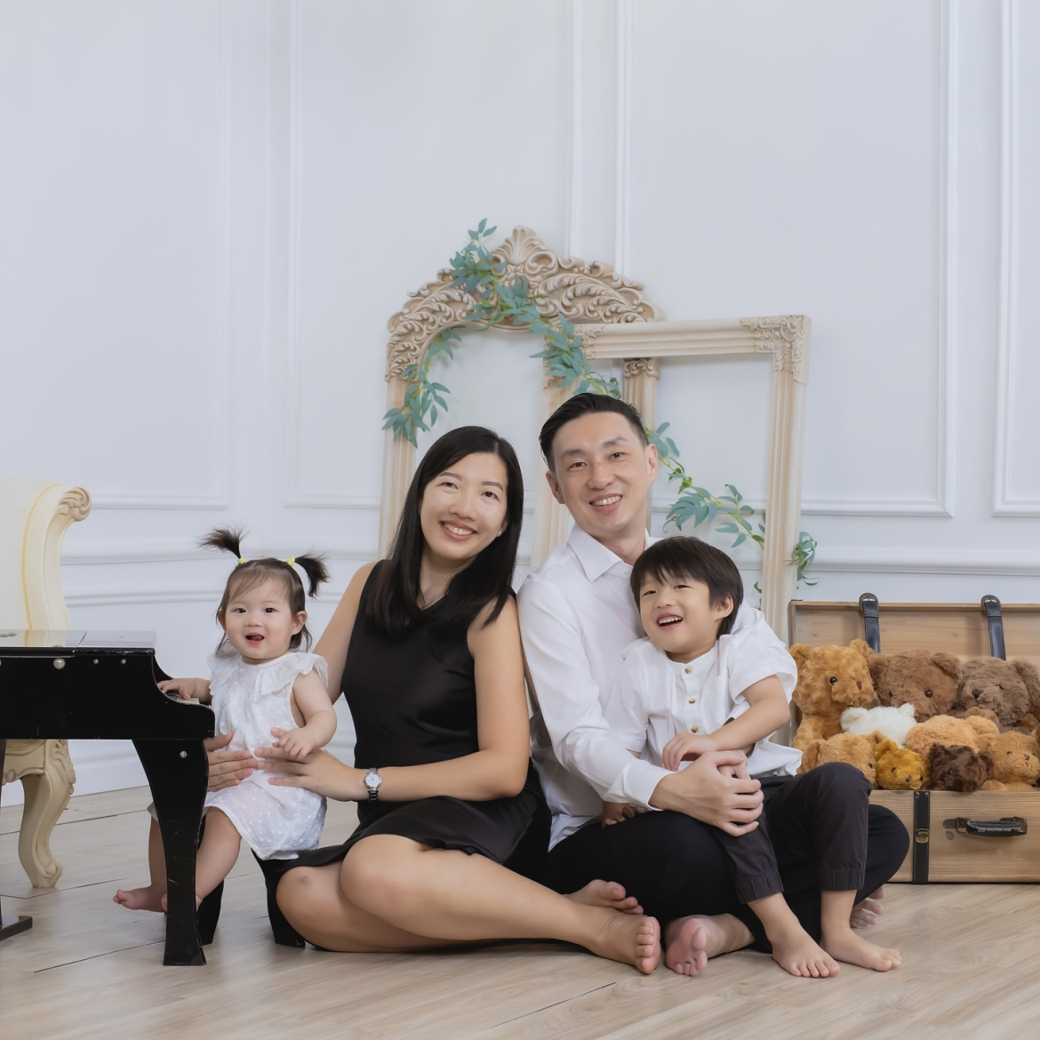 family photoshoot joyful moments