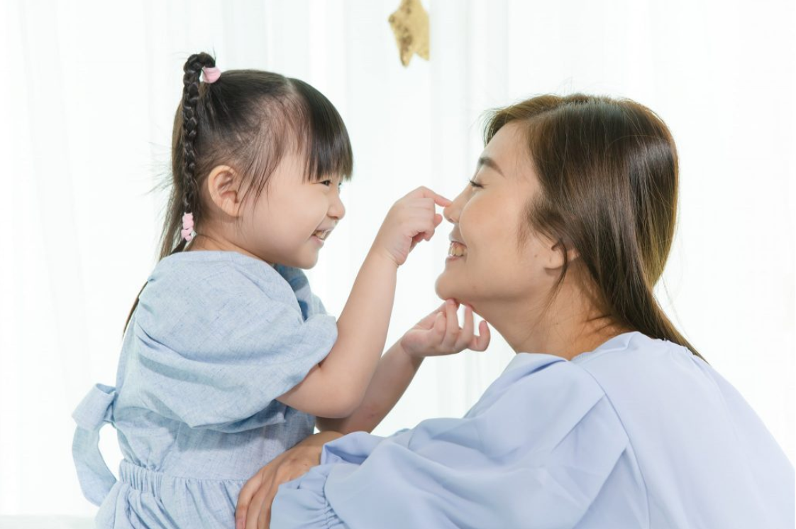 A child and her mother